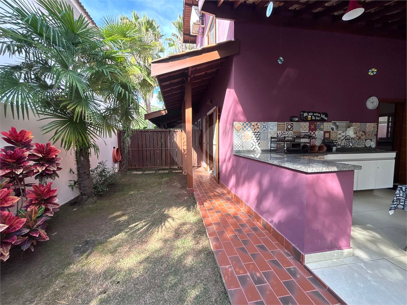 Casa à venda com 3 suítes no condomínio Atibaia Park I, Atibaia - SP