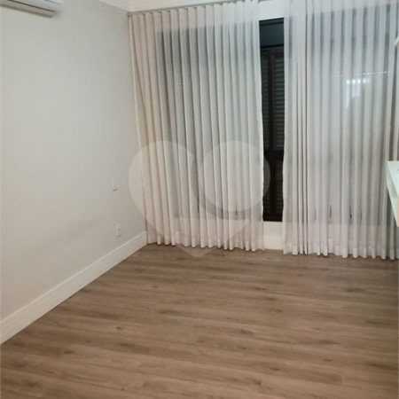 Casa à venda ou para alugar com 3 suítes no condomínio Quinta das Oliveiras, Valinhos - SP