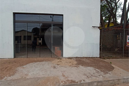 Salão à venda com 3 quartos, sendo 1 suíte, em Vila Áurea, Ponta Porã, MS