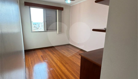 Casa à venda com 3 quartos, sendo 1 suíte,  no condomínio Edifício Crescencia Carolo Balbo, Ribeirão Preto - SP