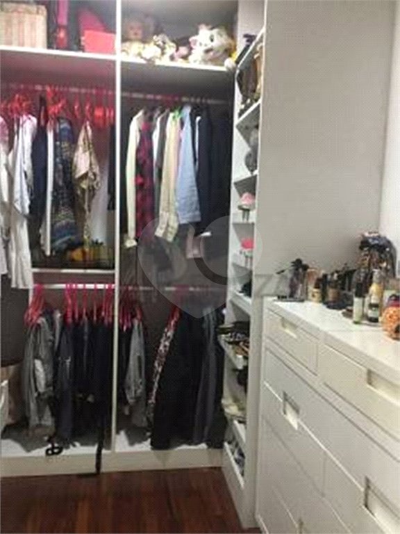 Casa à venda com 4 quartos, sendo 3 suítes, no condomínio Residencial Nova Cantareira, São Paulo - SP