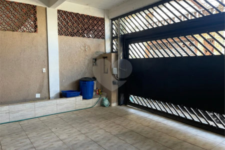 Sobrado à venda com 4 quartos, sendo 2 suítes, em Jardim Marajoara, São Paulo, SP