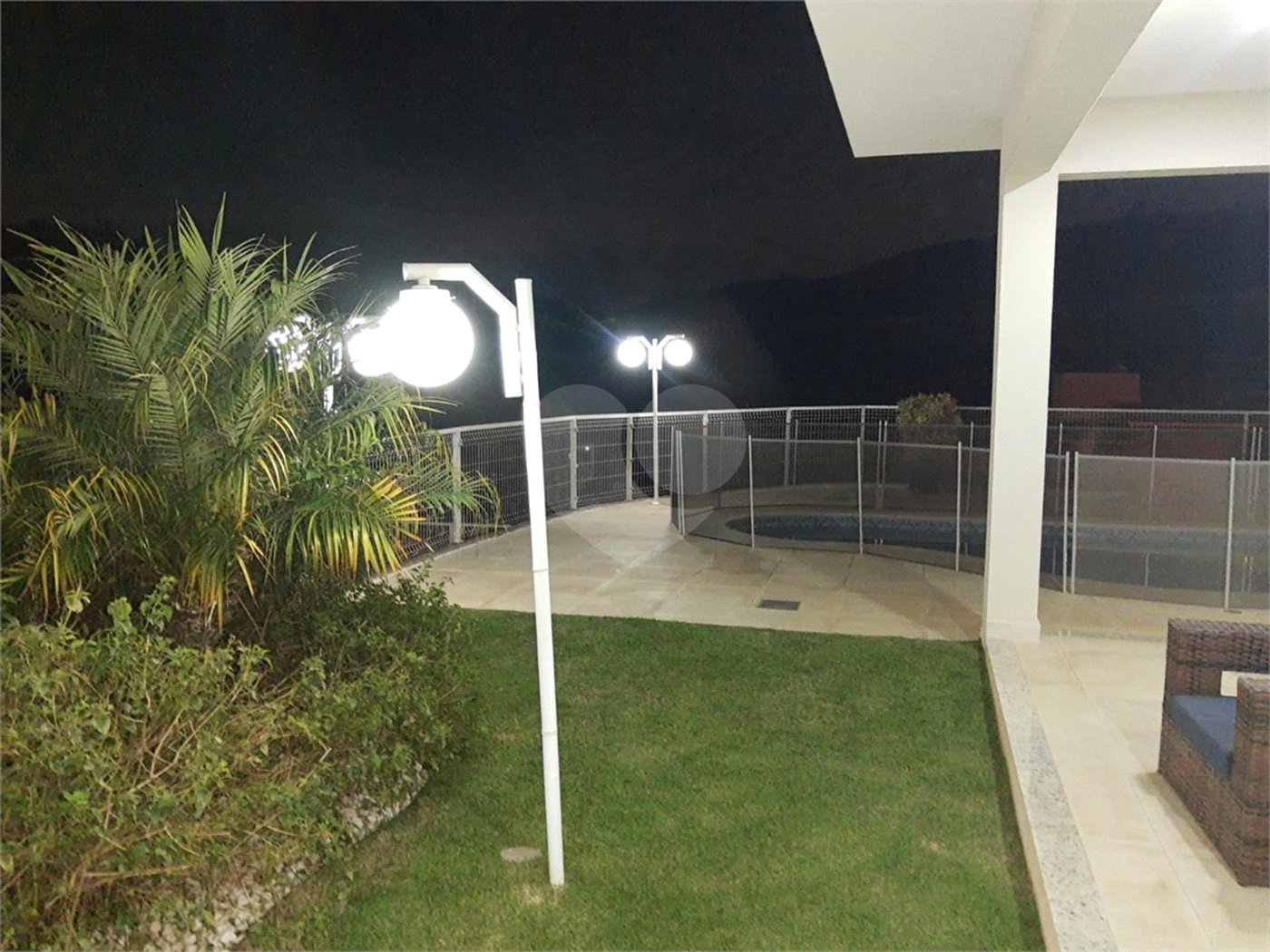 Casa à venda com 3 quartos, sendo 1 suíte, no condomínio Vila Hipica Ii, Vinhedo - SP