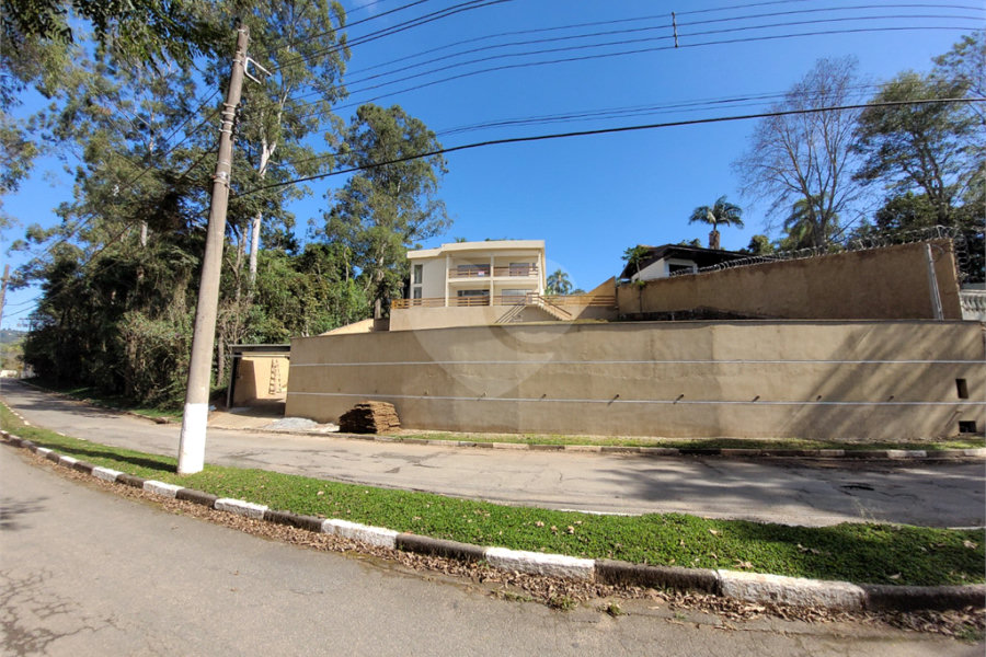 Casa à venda com 4 suítes no condomínio Sausalito, Mairiporã - SP