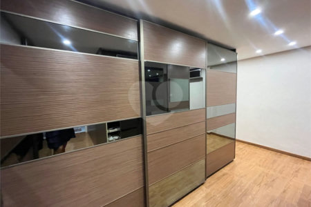 Casa à venda com 6 suítes no condomínio Chácara Francesa, São Paulo - SP