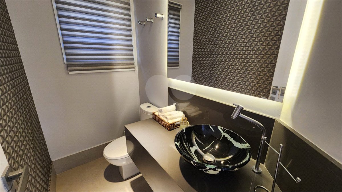 Casa à venda ou para alugar com 5 suítes no condomínio Residencial Jardim Primavera, Louveira - SP