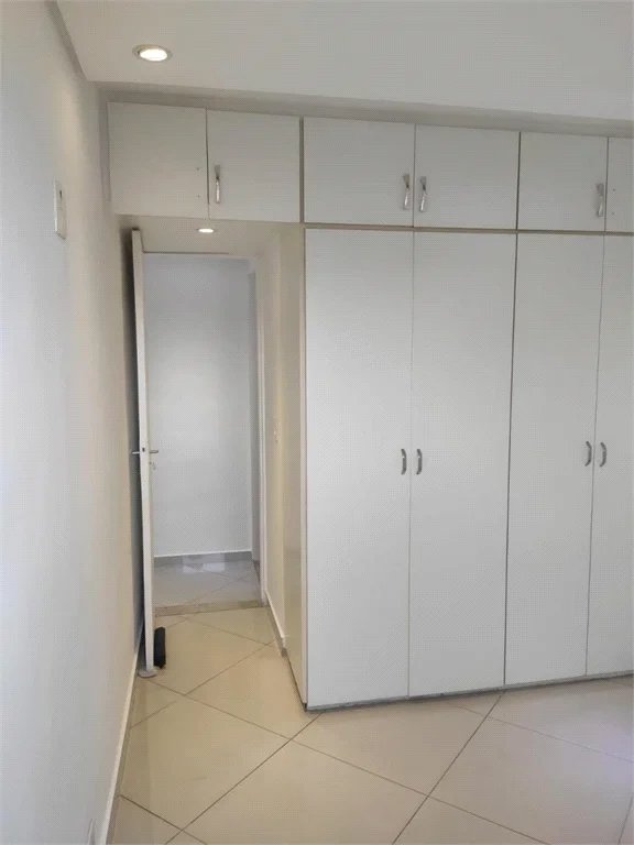 Apartamento à venda com 2 quartos em Jardim Taboão, São Paulo, SP