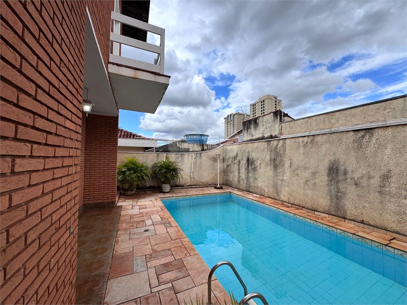 Sobrado à venda com 4 quartos, sendo 3 suítes, em Jardim América, Ribeirão Preto, SP