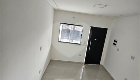 Sobrado à venda com 2 quartos em Maracanã, Praia Grande, SP
