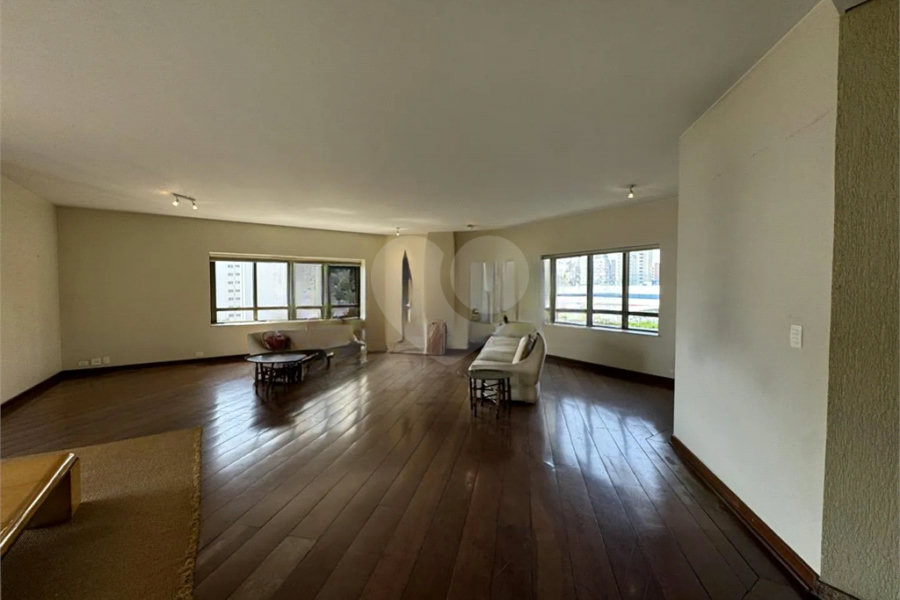 Apartamento à venda com 4 quartos, sendo 2 suítes, em Morumbi, São Paulo, SP