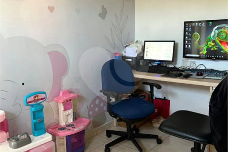 Casa à venda com 3 quartos em Jardim Suína, Taboão da Serra, SP