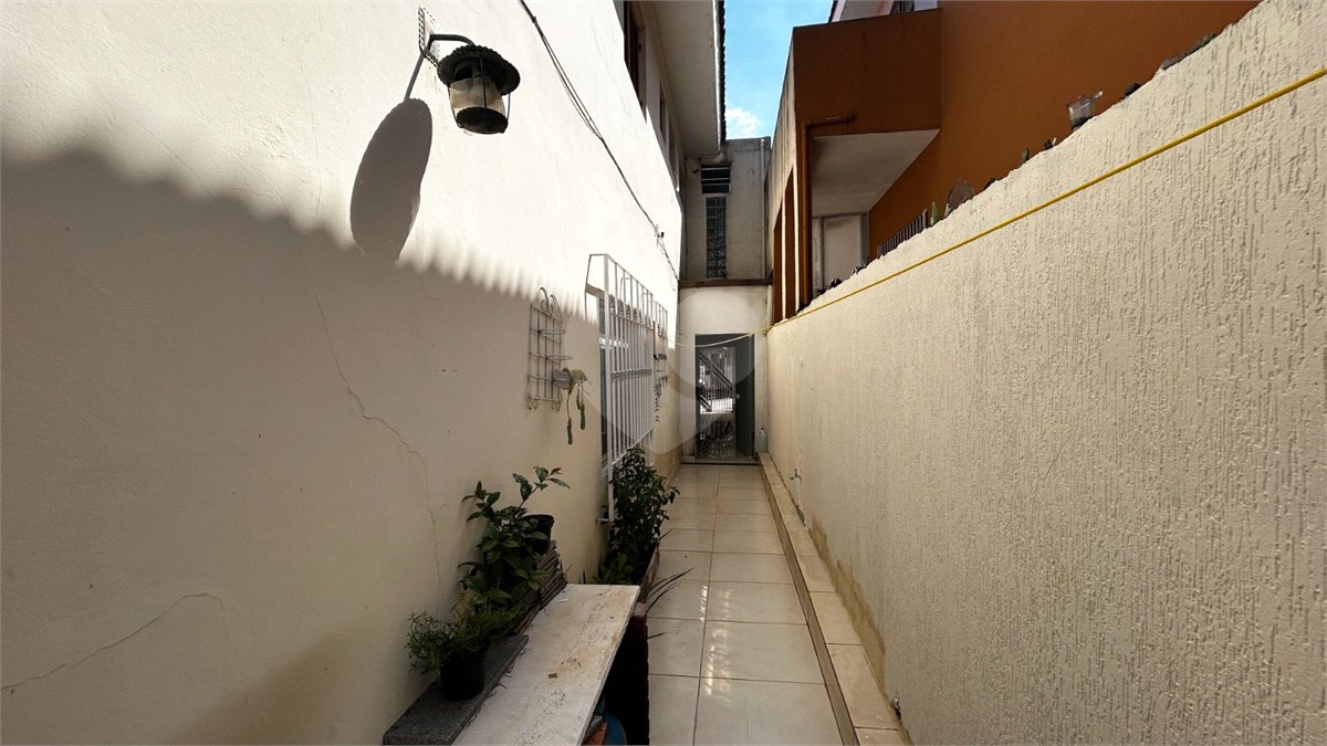 Sobrado à venda com 3 quartos, sendo 2 suítes, em Cidade São Francisco, São Paulo, SP