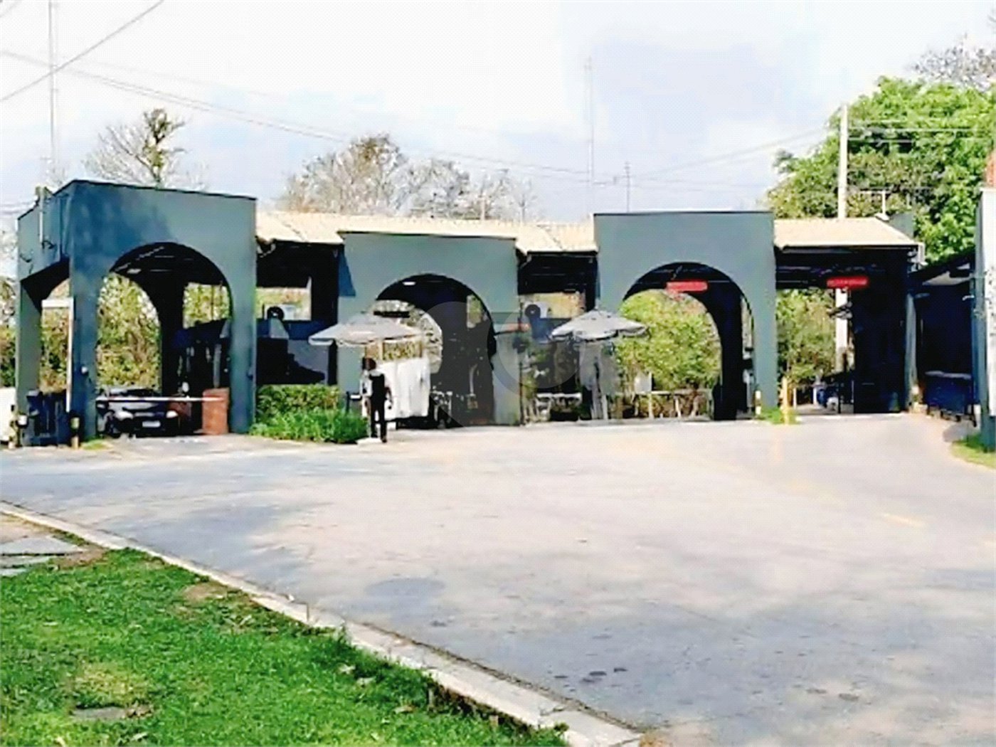 Casa à venda com 5 quartos, sendo 4 suítes, em Transurb, Itapevi, SP