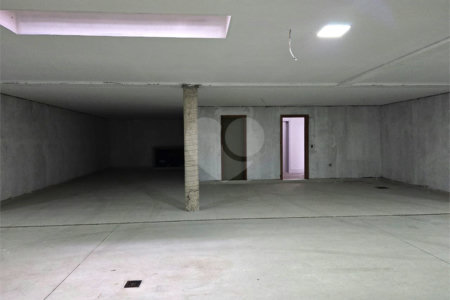 Casa à venda com 4 suítes no condomínio Venezia, São Paulo - SP
