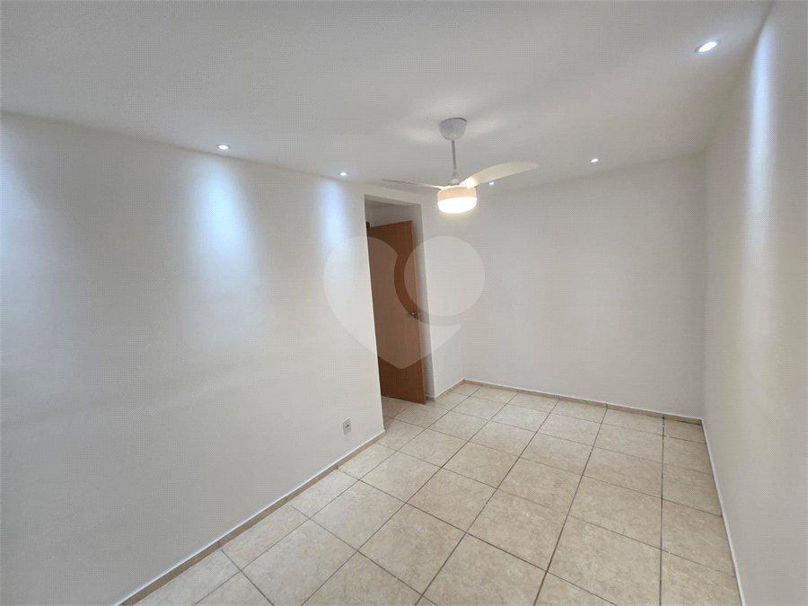 Apartamento à venda com 2 quartos em Santa Cruz, Rio de Janeiro, RJ