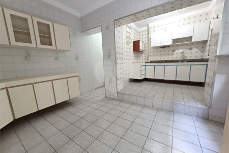 Sobrado à venda com 3 quartos em Vila Medeiros, São Paulo, SP