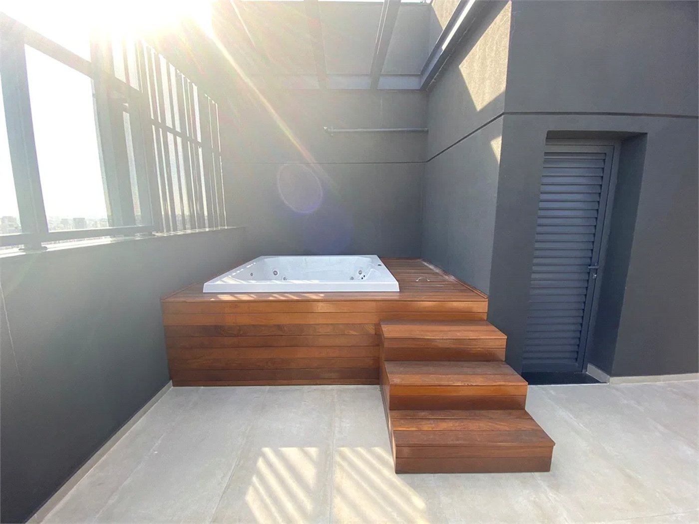 Apartamento à venda com 3 suítes em Jardim das Acácias, São Paulo, SP