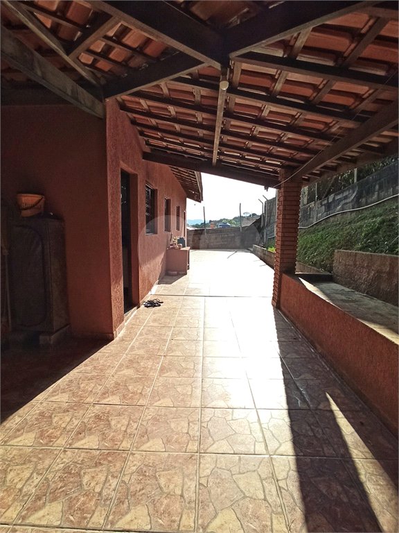Chácara à venda com 3 quartos, sendo 1 suíte, em Vale das Flores (canguera), São Roque, SP