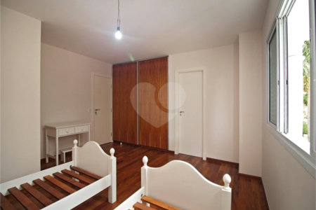 Casa à venda com 3 suítes no condomínio Brooklin Hills, São Paulo - SP