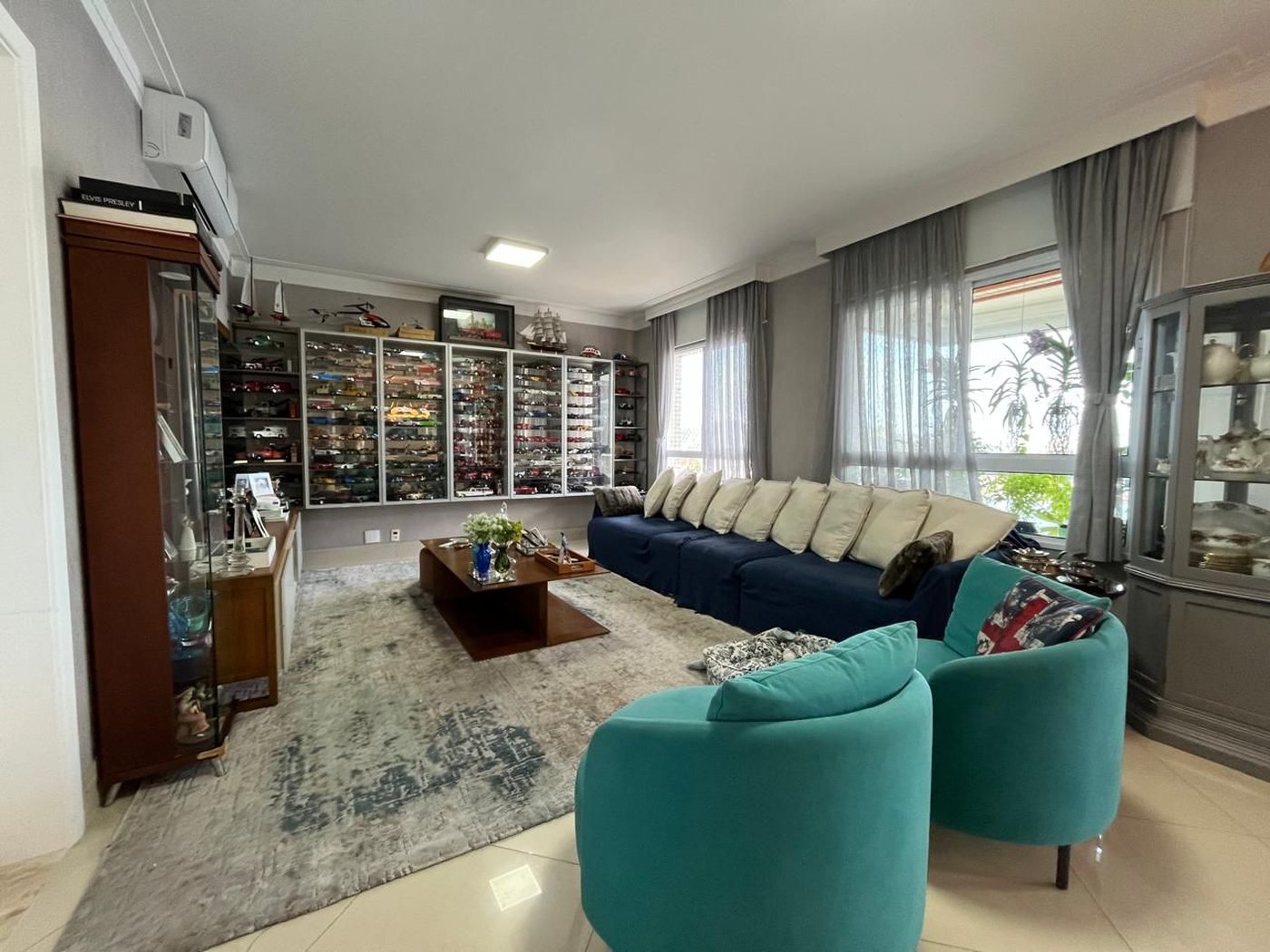 Apartamento com 3 dormitórios à venda, 189 m² por R$ 3.300.000,00 - P. Praia - Santos/SP