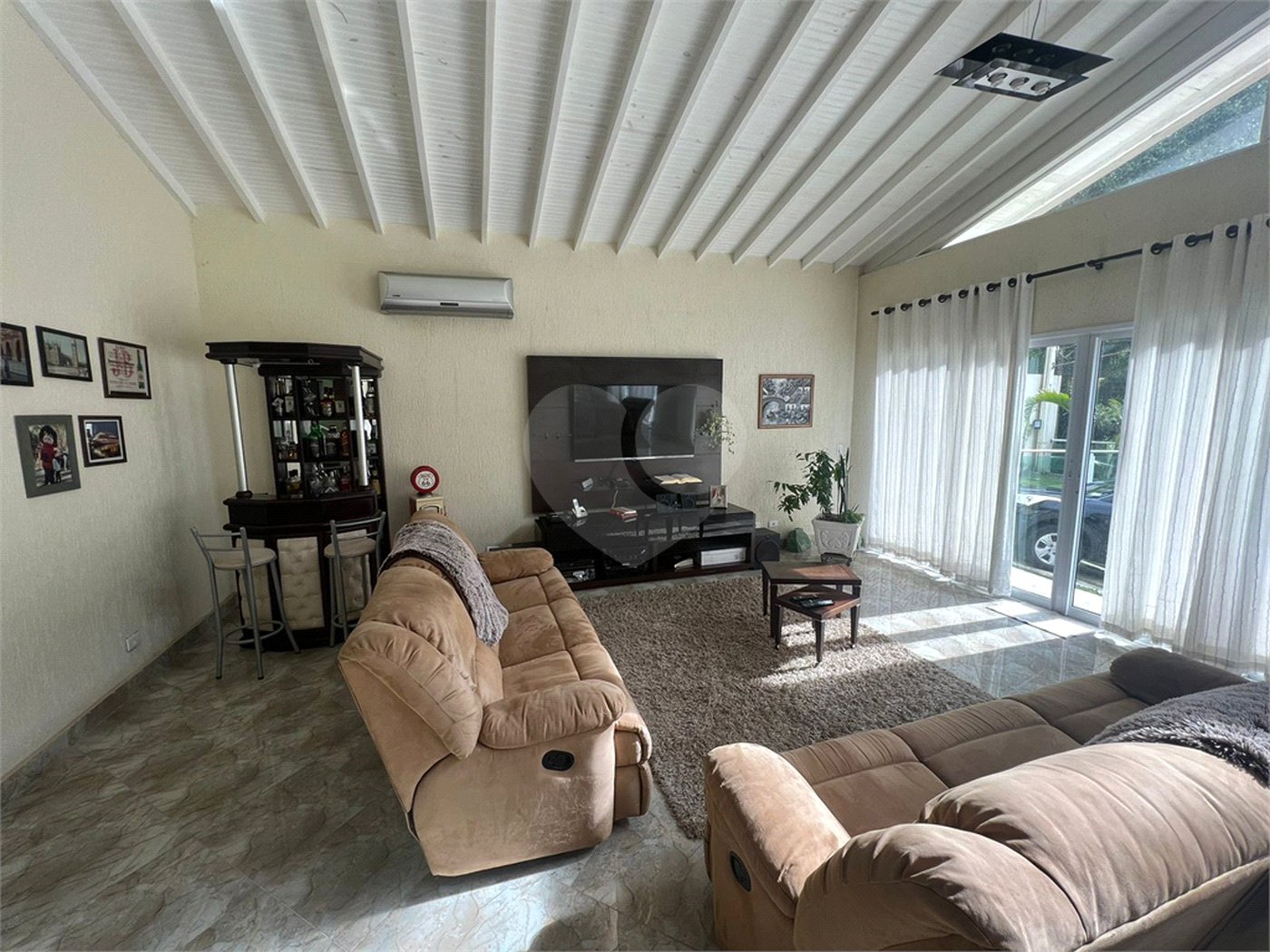 Casa à venda com 4 suítes no condomínio Parque Petrópolis 4 Secção, Mairiporã - SP