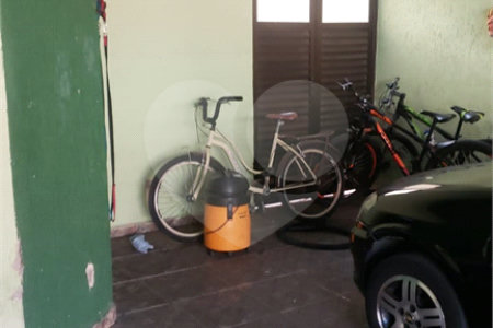 Casa à venda com 3 quartos, sendo 1 suíte, em Jardim dos Ipês, Suzano, SP