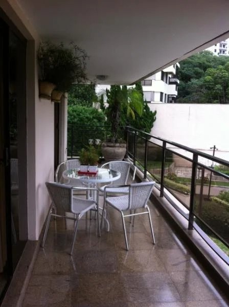 Apartamento à venda com 4 suítes em Real Parque, São Paulo, SP