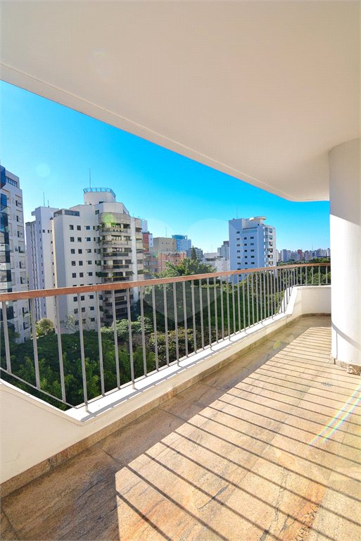 Apartamento à venda com 4 quartos, sendo 2 suítes,  em Brooklin Paulista, São Paulo, SP