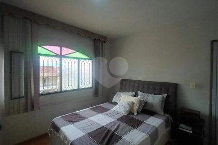 Casa à venda com 2 quartos, sendo 1 suíte, no condomínio Parque Central, Rio de Janeiro - RJ