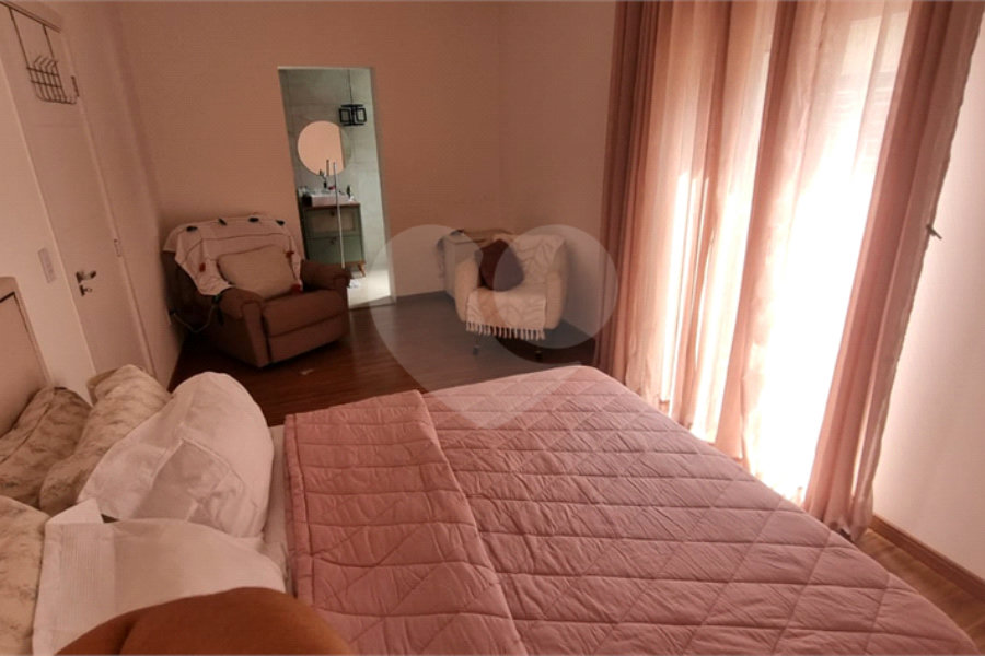 Sobrado à venda com 3 quartos, sendo 2 suítes, em Santana, São Paulo, SP