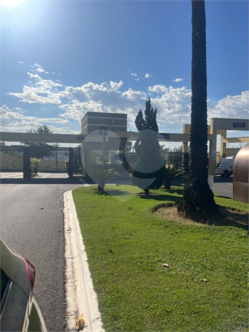 Casa à venda ou para alugar com 2 quartos, sendo 4 suítes, no condomínio Residencial Jardim Bréscia, Indaiatuba - SP