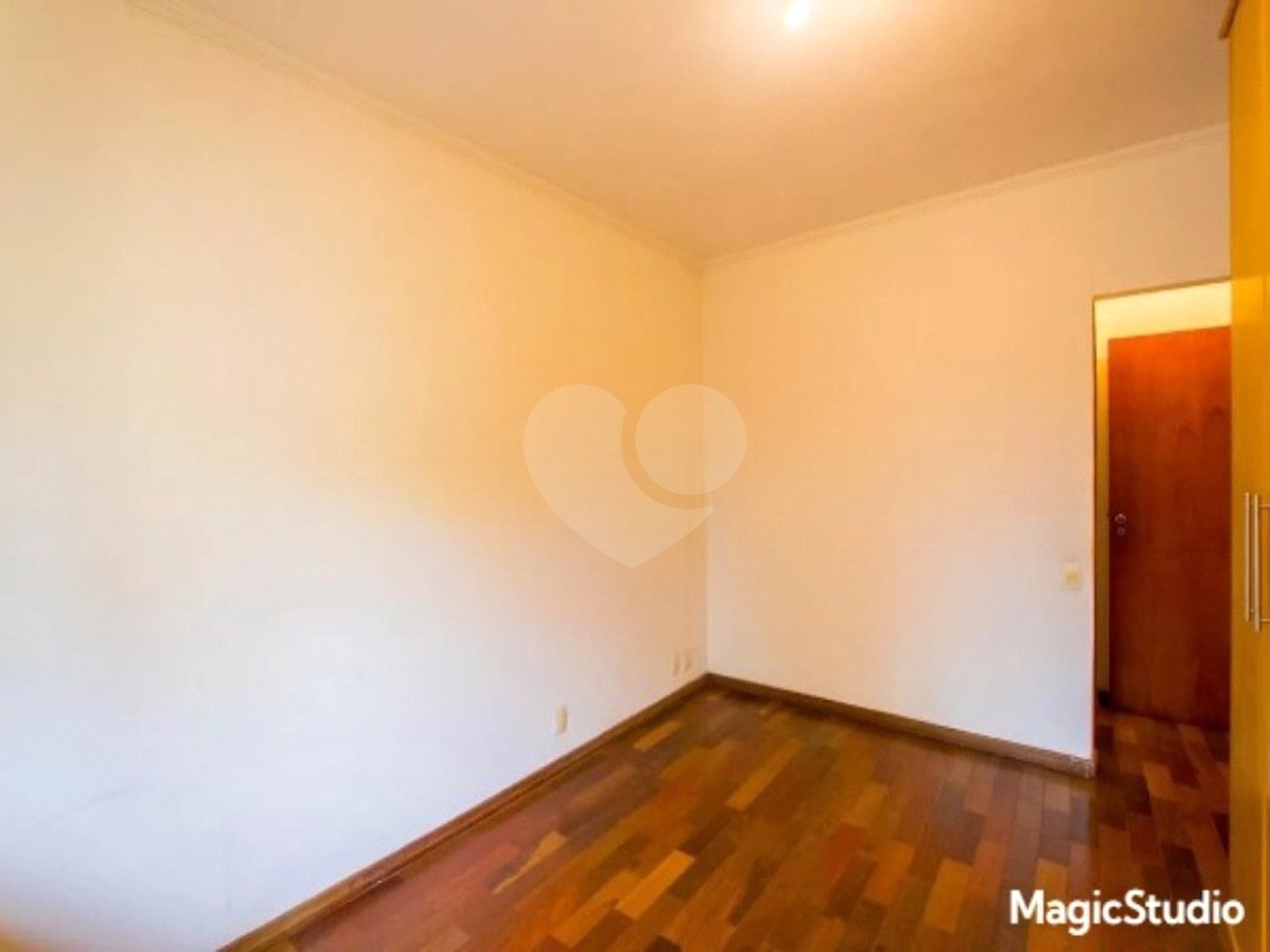 Casa com 360m² , 3 dormitórios , sendo 1 suíte , 4 vagas , disponível para venda ou locação , no centro de Santo André.