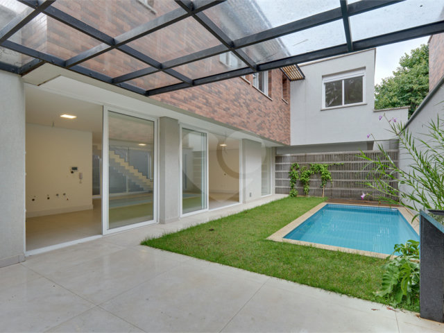 Casa à venda com 4 suítes no condomínio Gaia, São Paulo - SP