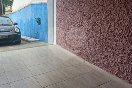 Casa Térrea à venda com 3 quartos, sendo 1 suíte,  em Vila Oliveira, Mogi das Cruzes, SP