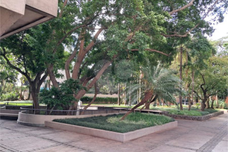 Apartamento para alugar com 2 quartos, sendo 1 suíte, em Alto da Boa Vista, São Paulo, SP
