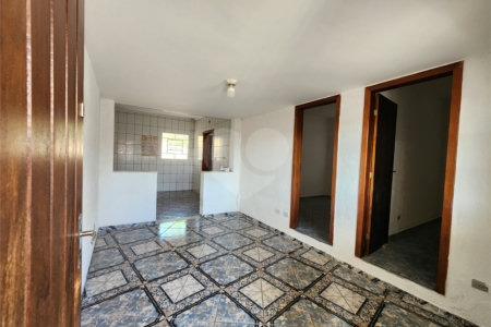 Casa à venda com 2 quartos no Centro, Poá, SP