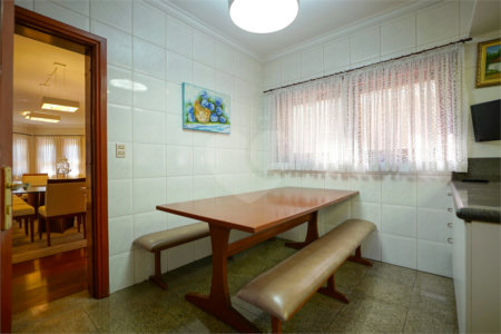 Casa à venda com 4 quartos, sendo 2 suítes, em Interlagos, São Paulo, SP