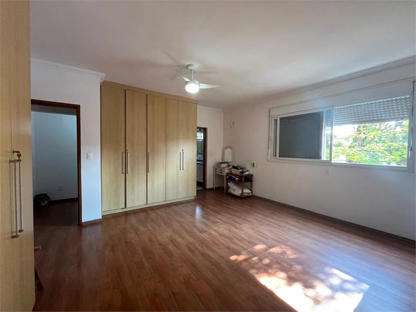 Sobrado à venda com 4 quartos, sendo 1 suíte, em Vila Cordeiro, São Paulo, SP