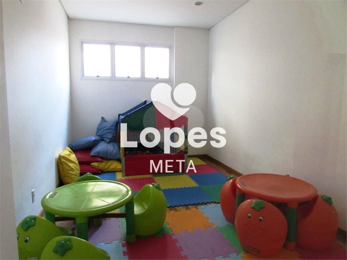 Apartamento à venda com 3 quartos, sendo 1 suíte, em Parque Residencial Aquarius, São José dos Campos, SP