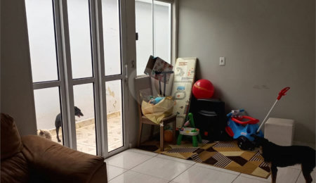 Casa à venda com 2 quartos no condomínio Silvino Manoel dos Santos, Itapetininga - SP