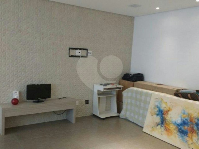 Casa Térrea à venda com 5 quartos, sendo 2 suítes,  em Água Fria, São Paulo, SP