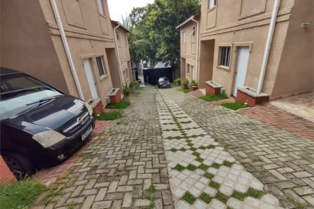 Casa para alugar com 2 suítes no condomínio Residencial Atucuri, São Paulo - SP