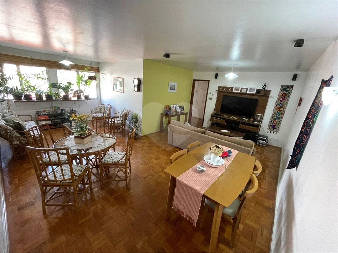Apartamento à venda com 3 quartos, sendo 1 suíte,  em Vila Mariana, São Paulo, SP
