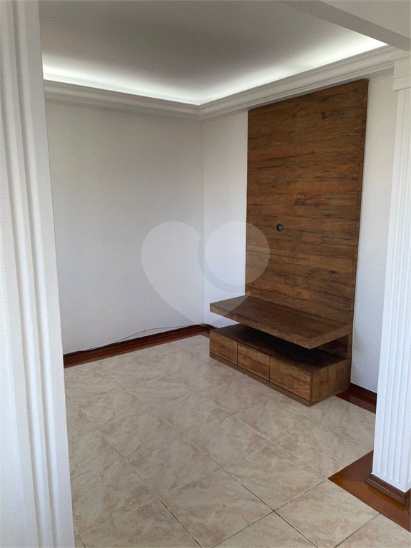 Apartamento para alugar com 3 quartos, sendo 1 suíte, em Indianópolis, São Paulo, SP