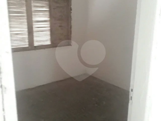 Sobrado à venda ou para alugar com 3 quartos em Vila Carrão, São Paulo, SP