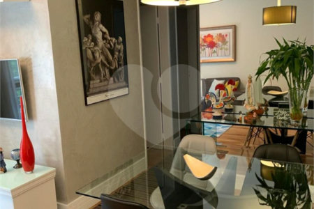 Apartamento à venda com 3 quartos em Jardim Esmeralda, São Paulo, SP