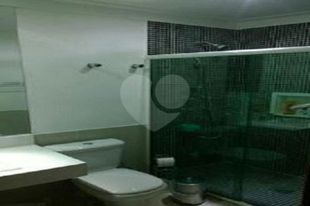 Sobrado à venda com 3 quartos, sendo 1 suíte, em Parada Inglesa, São Paulo, SP