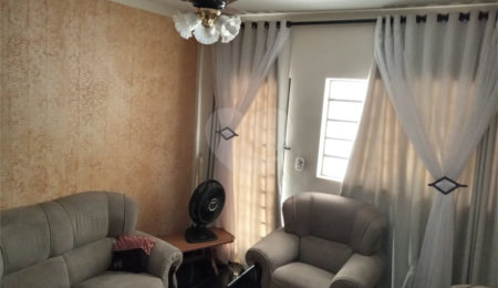 Casa à venda com 2 quartos no Centro, Araraquara, SP