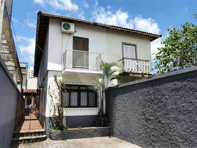 Sobrado à venda com 3 quartos, sendo 1 suíte,  em Chácara Santo Antônio (zona Sul), São Paulo, SP