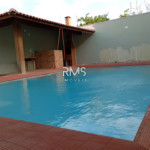 Casa à venda ou para alugar com 3 quartos, sendo 1 suíte,  no Centro, Angatuba, SP
